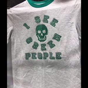 GapKids tee shirt gray green skull 4 leaf clover